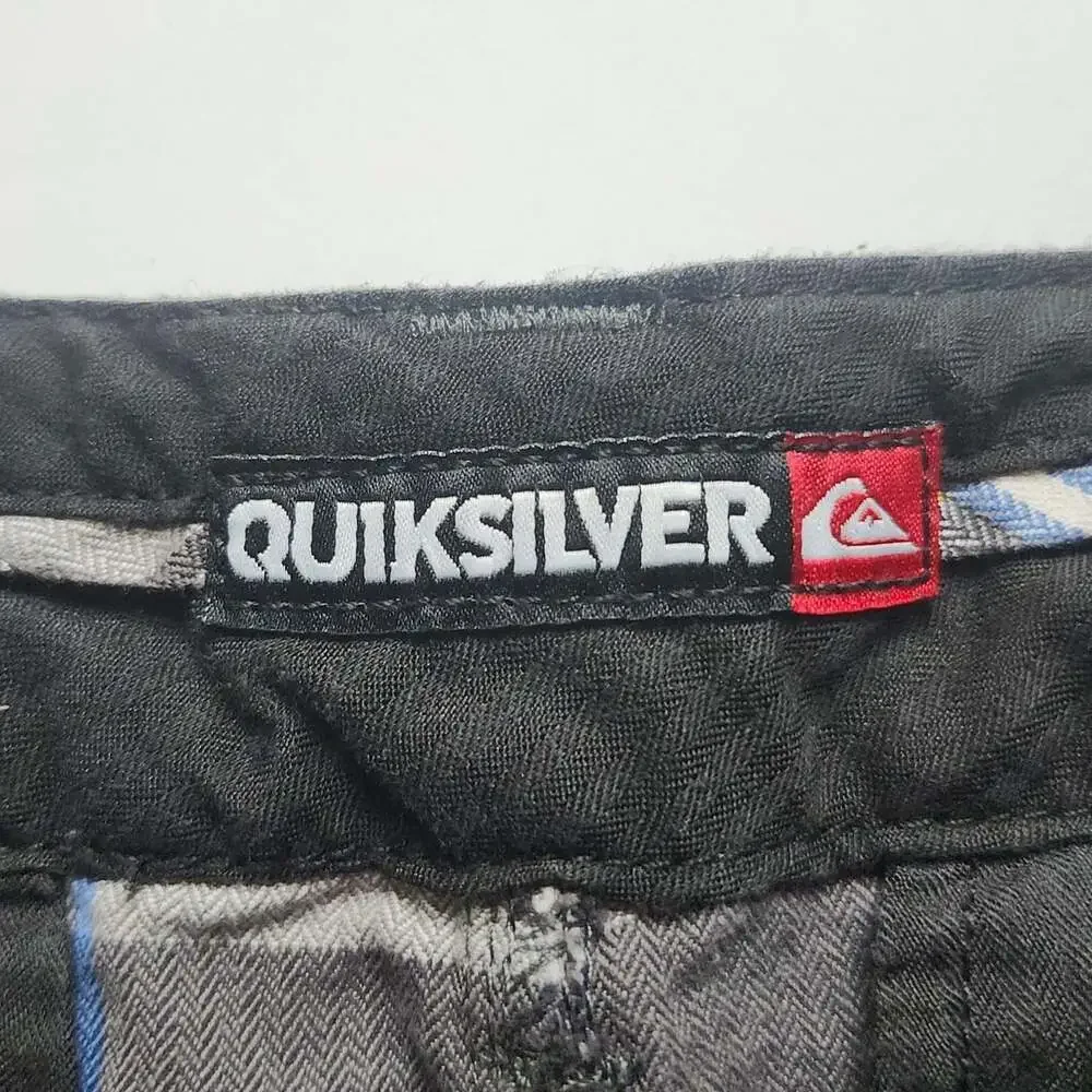 Quiksilver Gray Plaid Casual Shorts Size 34 Style 104111